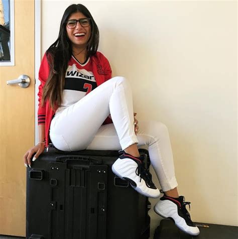 mia kalifa follando|Mia Khalifa